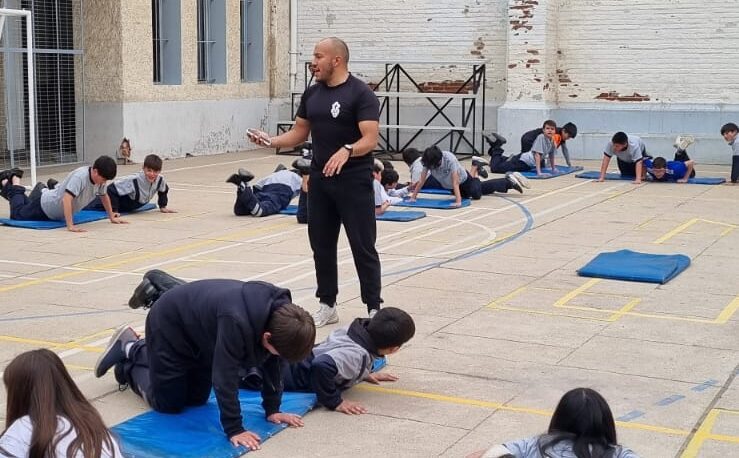 Camilo De la Barrera en clases de práctica profesional PEMLT